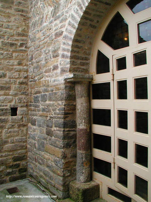DETALLE DE LA PUERTA POSTERIOR DEL MURO NORTE